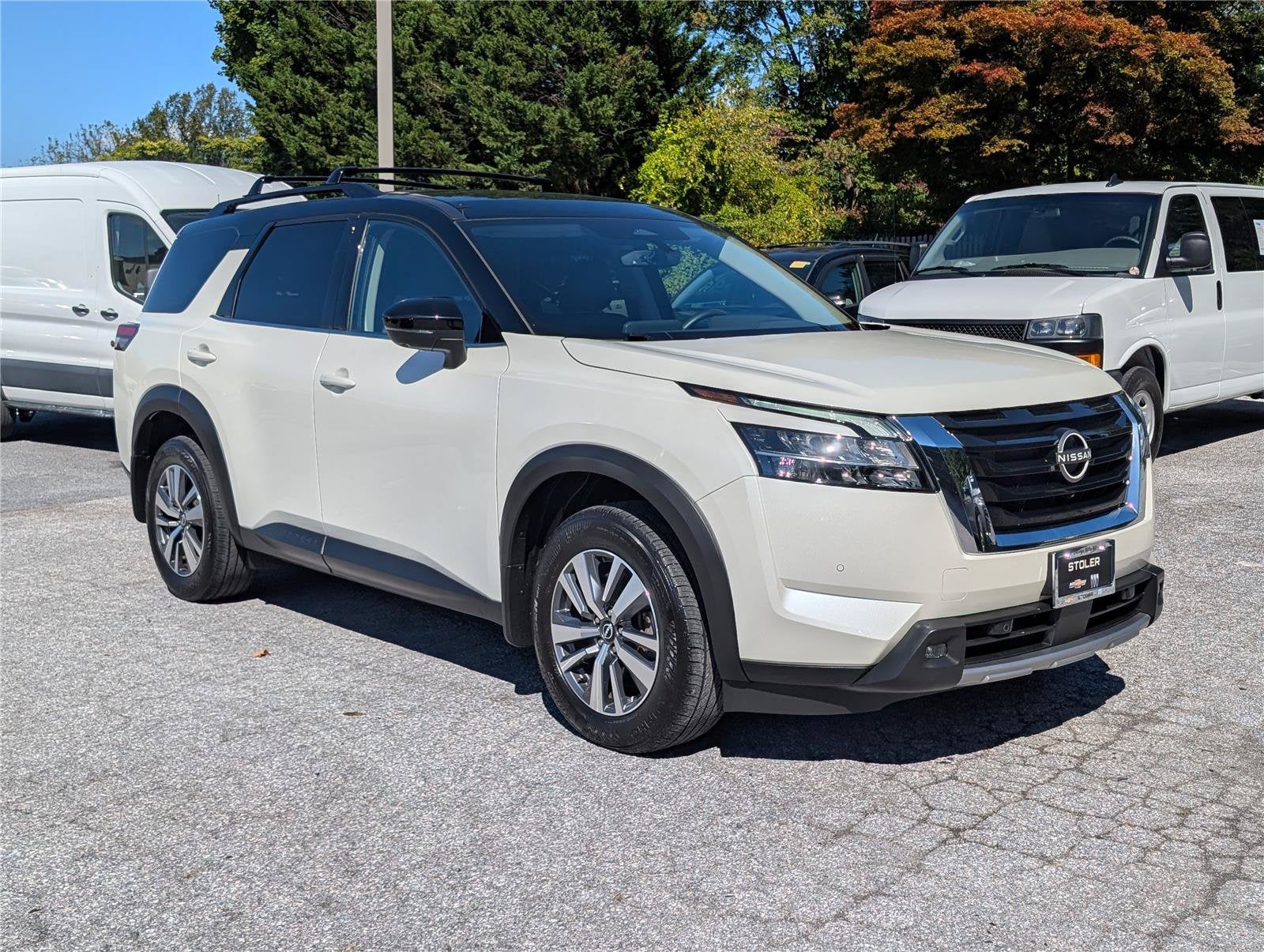 2024 Nissan Pathfinder SL