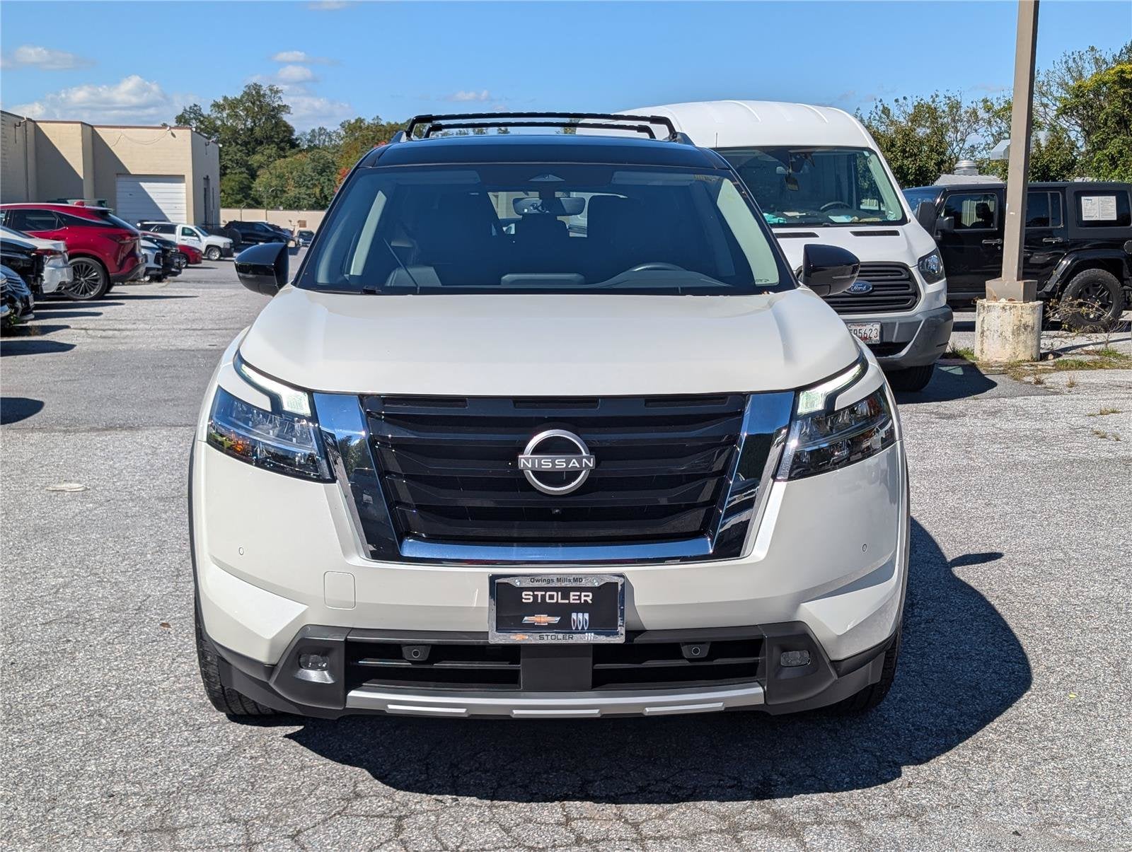 2024 Nissan Pathfinder SL