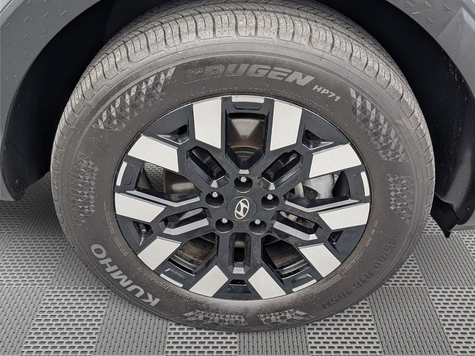 2025 Hyundai Santa Cruz SEL Activity