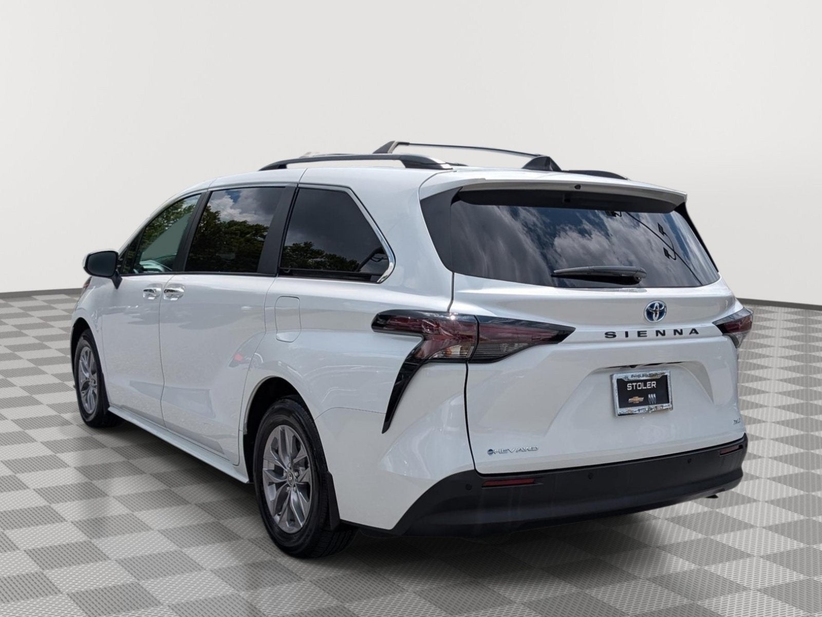 2025 Toyota Sienna XLE