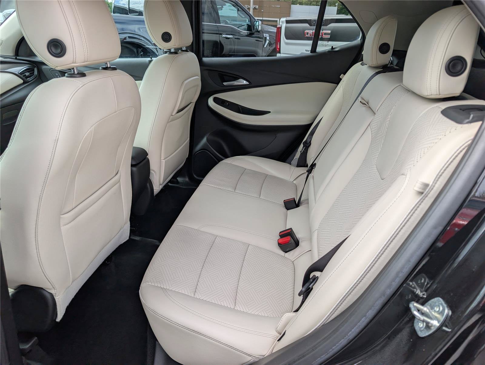 2022 Buick Encore GX Essence