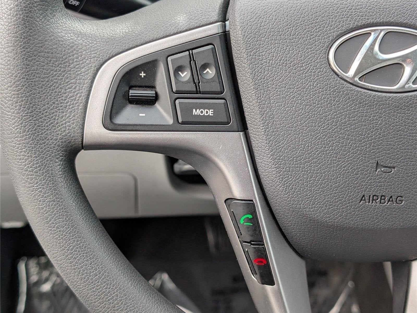 2016 Hyundai Accent SE