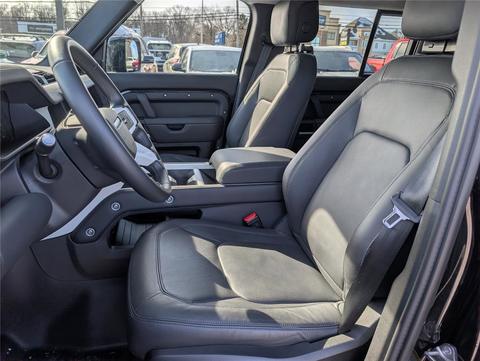 2025 Land Rover Defender X-Dynamic SE