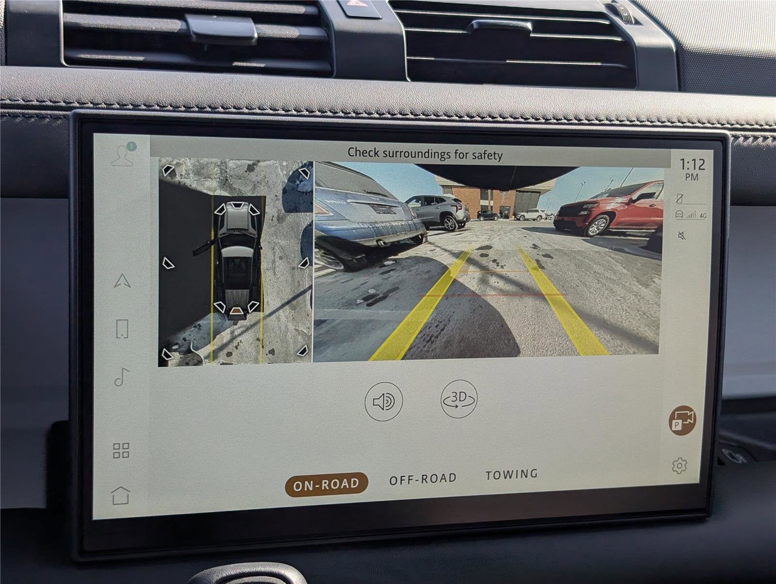 2025 Land Rover Defender X-Dynamic SE