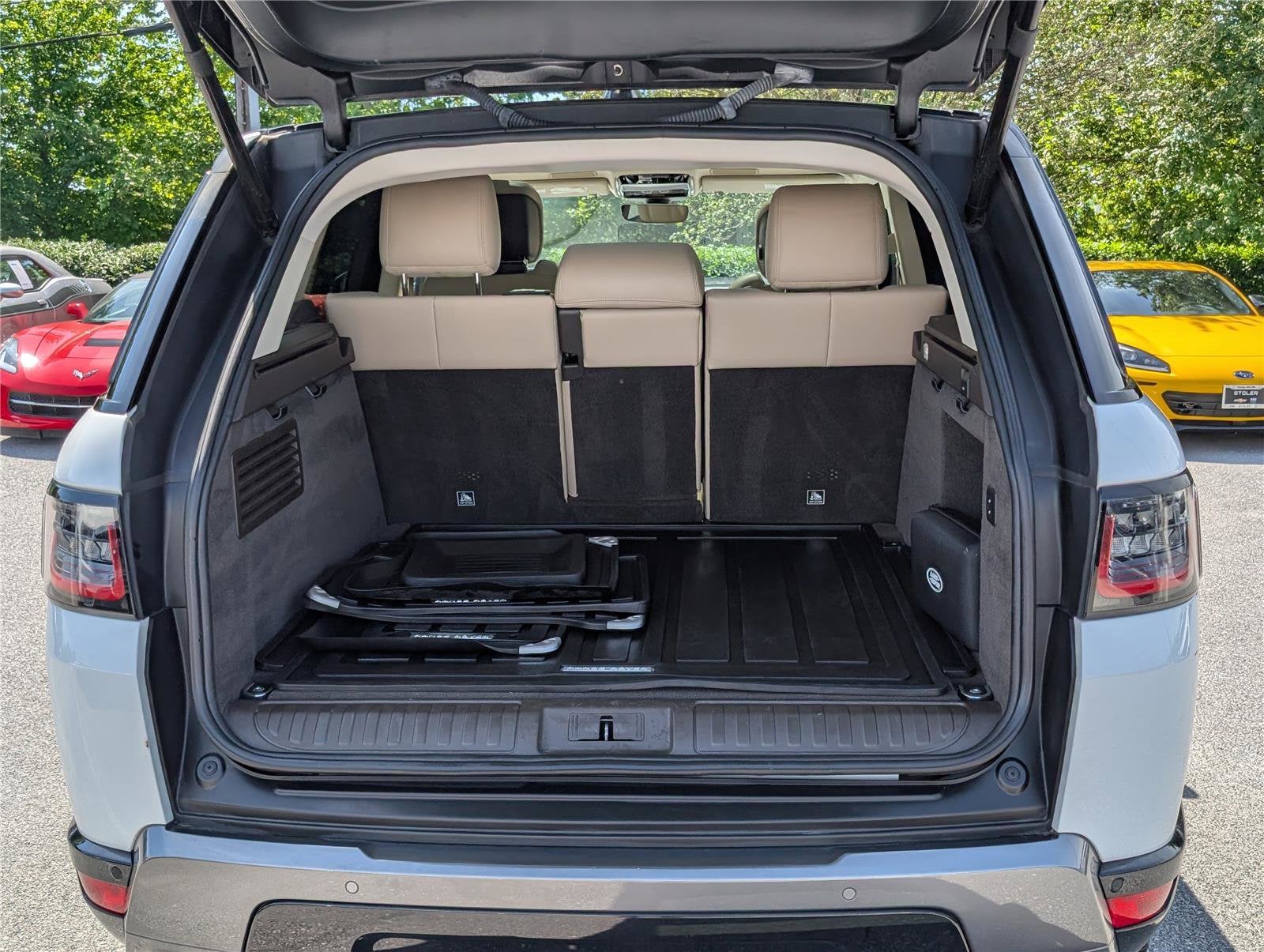2022 Land Rover Range Rover Sport HSE Silver Edition