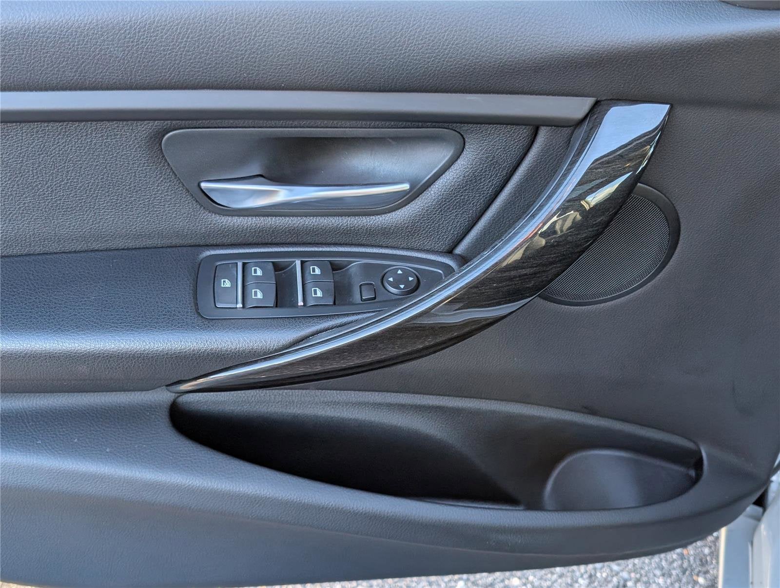 2017 BMW 3 Series 320i