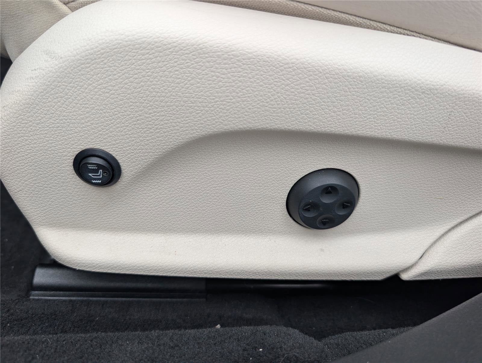 2017 Mercedes-Benz E-Class E 300 Luxury